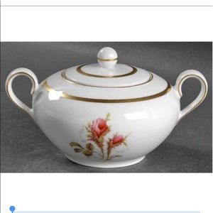 Sugar Bowl & Lid Dianne By Royal SIGNET.